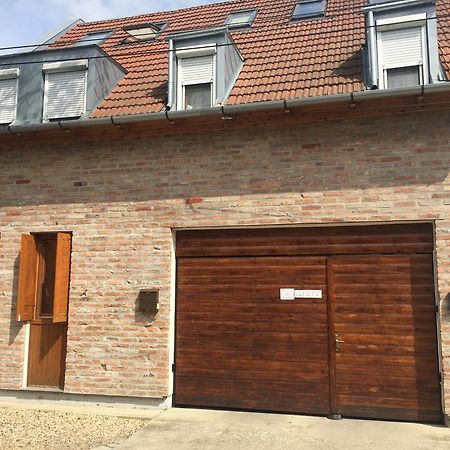 Abban Durmolj Apartman Gyula Exterior foto