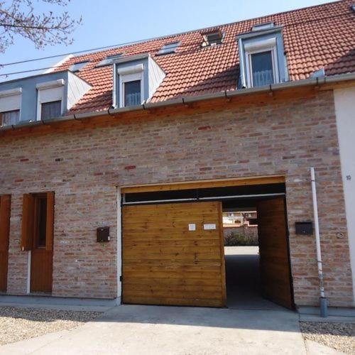 Abban Durmolj Apartman Gyula Exterior foto